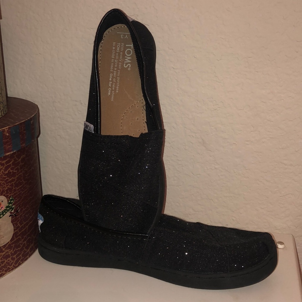 BNWOT Toms Black Sparkle Shoes